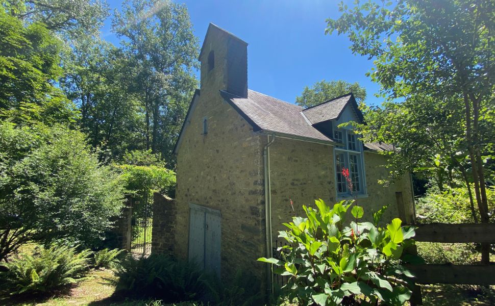 Ancien Moulin à Eau Avec Gîte au Cœur de la Campagne Basque.