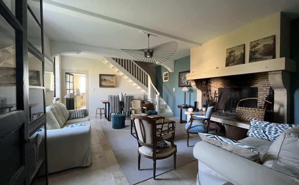 Sublime Maison de Maître Avec Piscine et Vue Dégagée