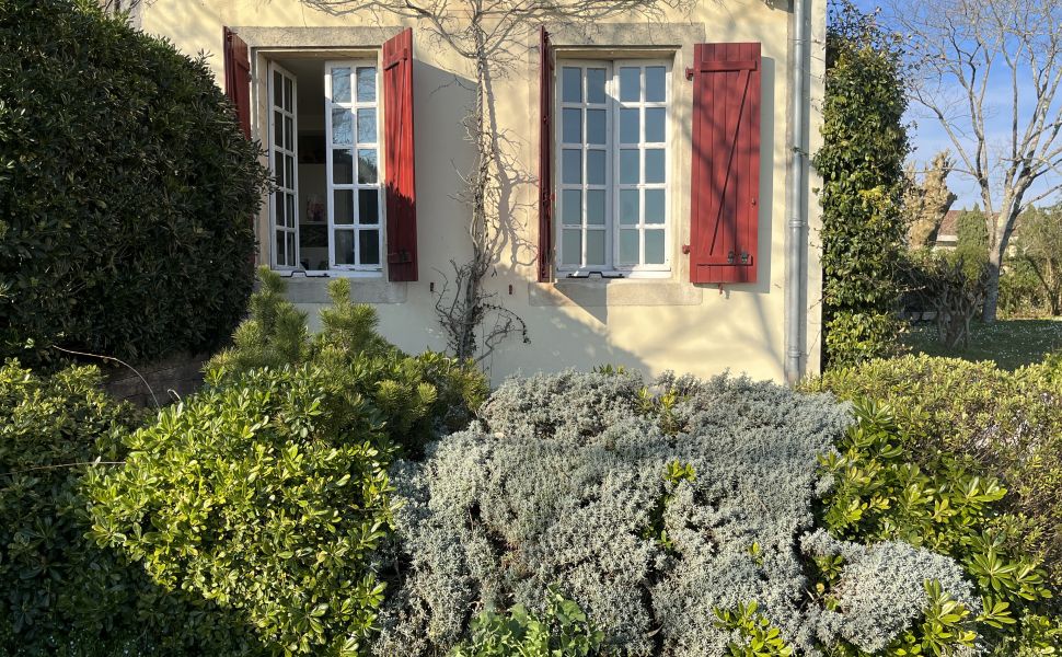 Sublime Maison de Maître Avec Piscine et Vue Dégagée