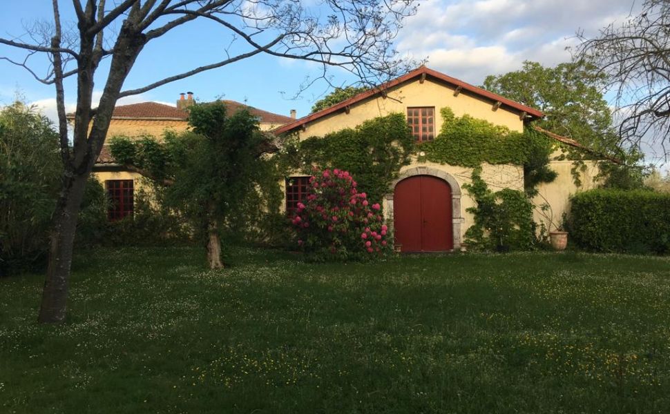 Sublime Maison de Maître Avec Piscine et Vue Dégagée