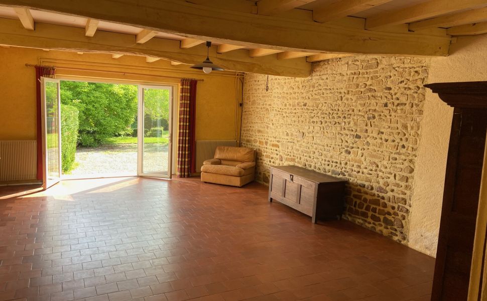 Jolie Maison du Village en Pierre, avec Jardin et Grange Attenante à 30 minutes de Pau