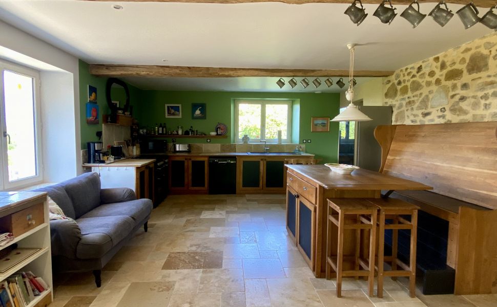 Magnificent 18C Ensemble Bearnaise With Pool, Terrasse And Majestic Mountain Views In 3.2 Hectares
