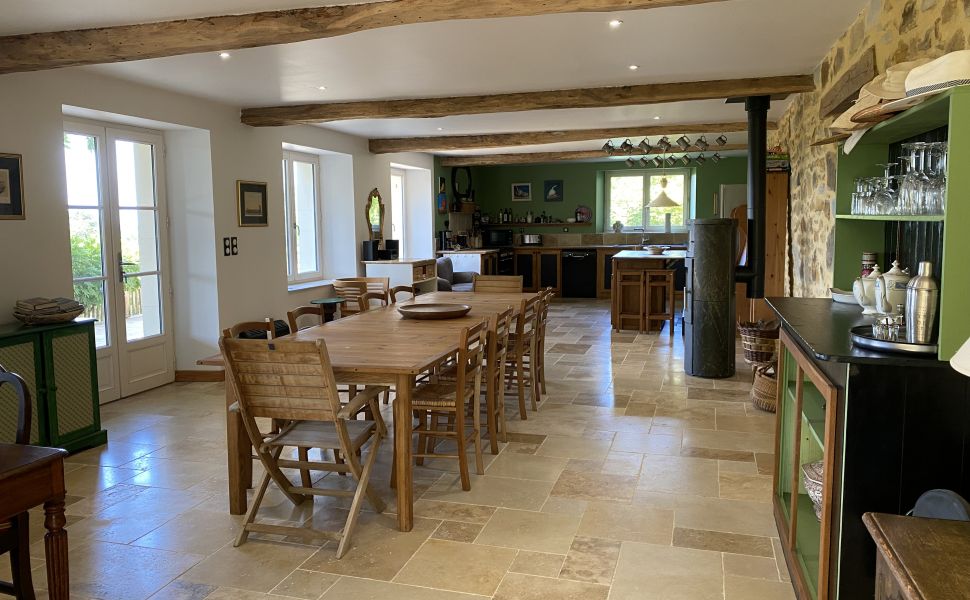 Magnificent 18C Ensemble Bearnaise With Pool, Terrasse And Majestic Mountain Views In 3.2 Hectares