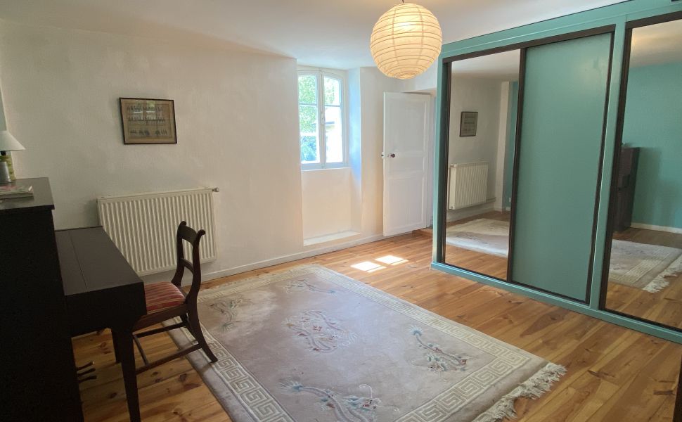 Magnificent 18C Ensemble Bearnaise With Pool, Terrasse And Majestic Mountain Views In 3.2 Hectares