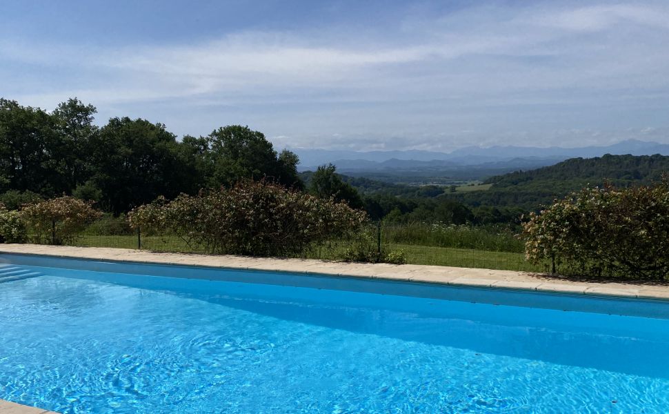 Magnificent 18C Ensemble Bearnaise With Pool, Terrasse And Majestic Mountain Views In 3.2 Hectares