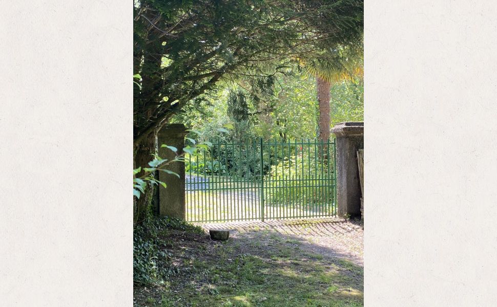 Magnificent 18C Ensemble Bearnaise With Pool, Terrasse And Majestic Mountain Views In 3.2 Hectares