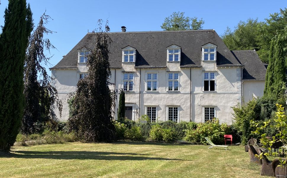 Superbe Château Renaissance datant du XVIIe siècle, avec un parc de 5,8 hectares
