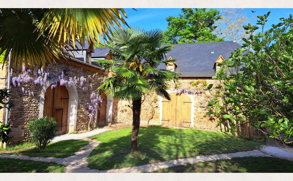 A Splendid & Unique Country Home with Exceptional Pyrenean Mountain Views!!