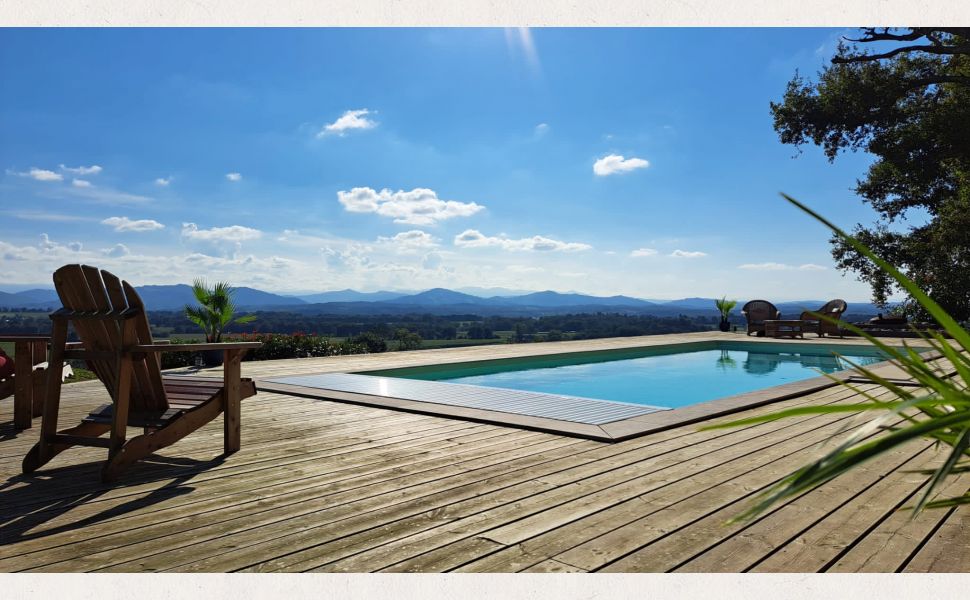 Splendide et unique maison de campagne avec une vue exceptionnelle sur les montagnes Pyrénées !!