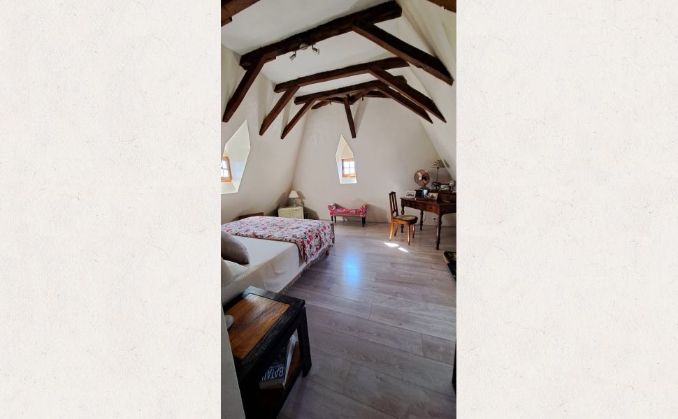 A Splendid & Unique Country Home with Exceptional Pyrenean Mountain Views!!