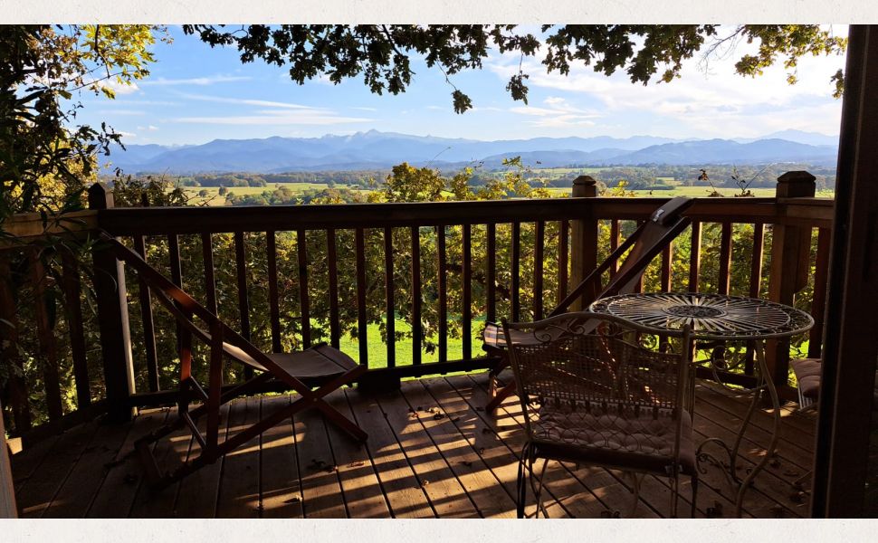 Splendide et unique maison de campagne avec une vue exceptionnelle sur les montagnes Pyrénées !!