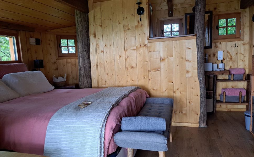 A Splendid & Unique Country Home with Exceptional Pyrenean Mountain Views!!