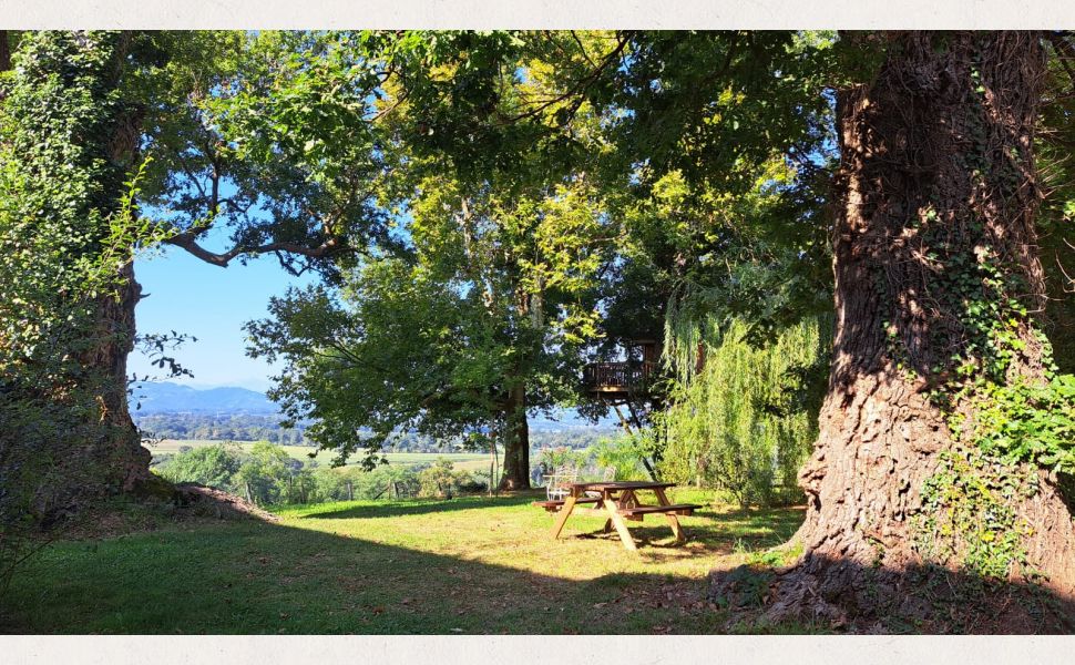 A Splendid & Unique Country Home with Exceptional Pyrenean Mountain Views!!