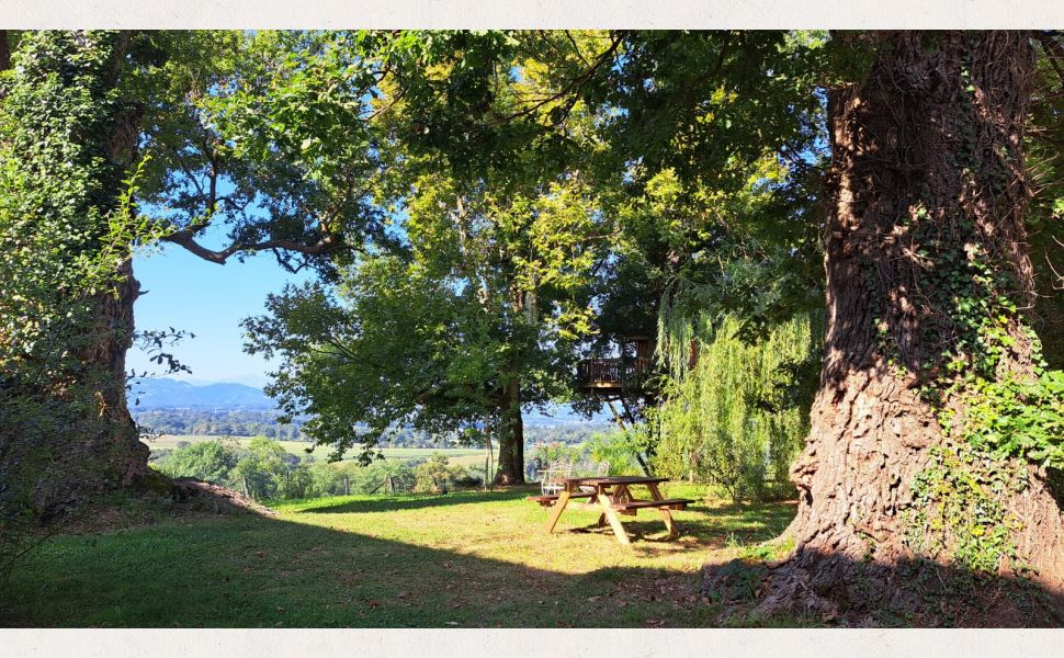 Splendide et unique maison de campagne avec une vue exceptionnelle sur les montagnes Pyrénées !!