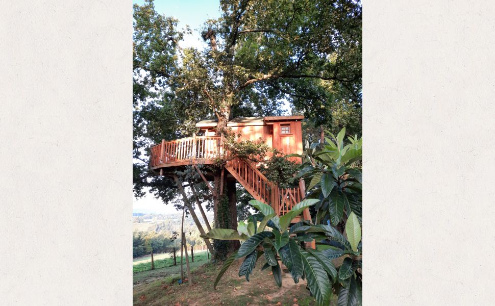 A Splendid & Unique Country Home with Exceptional Pyrenean Mountain Views!!