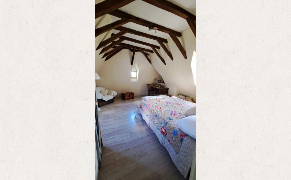 A Splendid & Unique Country Home with Exceptional Pyrenean Mountain Views!!
