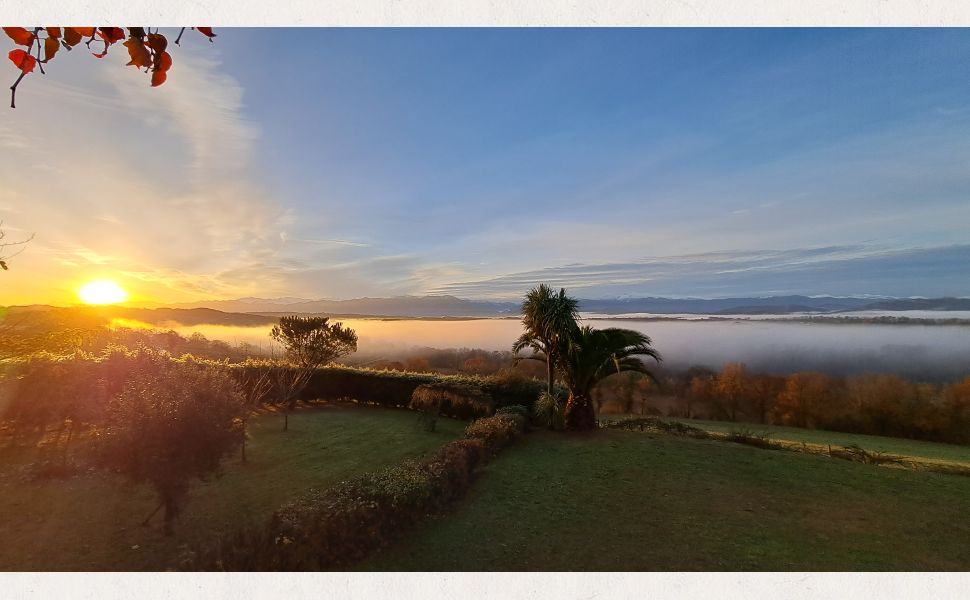 A Splendid & Unique Country Home with Exceptional Pyrenean Mountain Views!!