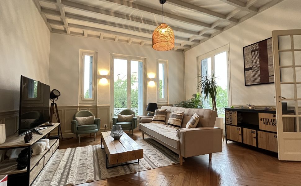 Desirable Turn Key Property, Heart of Saint Sever, Generous Gardens, Just 1hr to Ocean