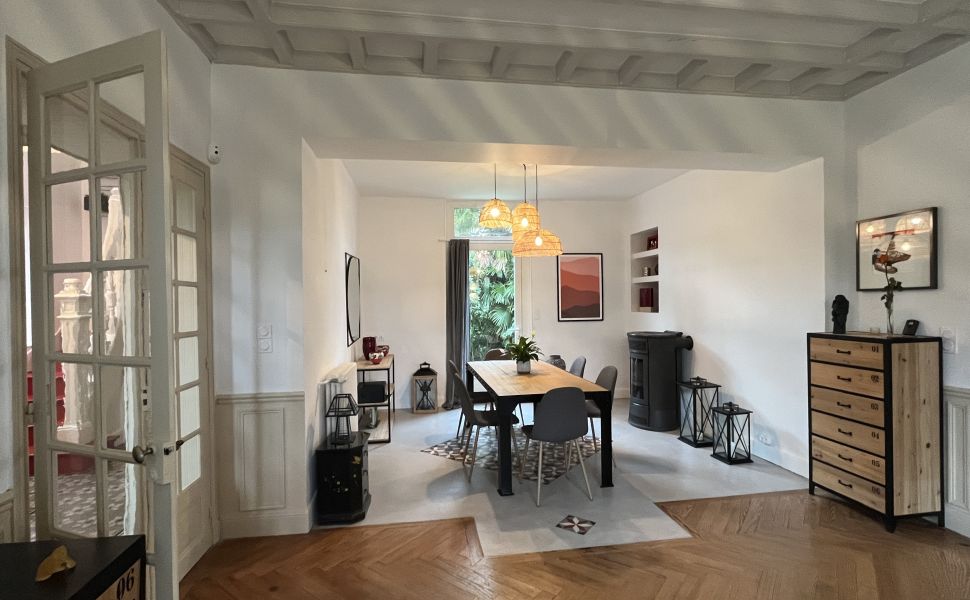 Desirable Turn Key Property, Heart of Saint Sever, Generous Gardens, Just 1hr to Ocean