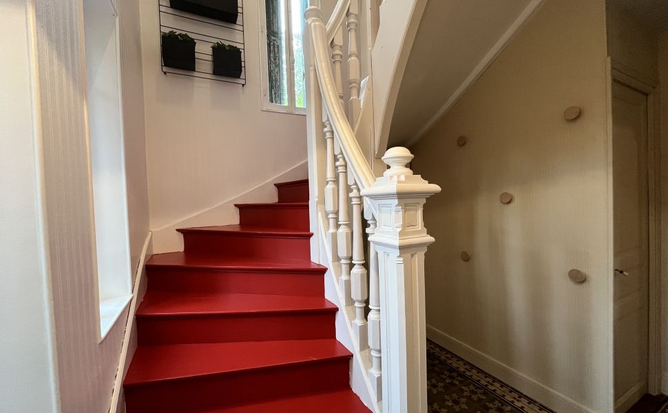 Desirable Turn Key Property, Heart of Saint Sever, Generous Gardens, Just 1hr to Ocean