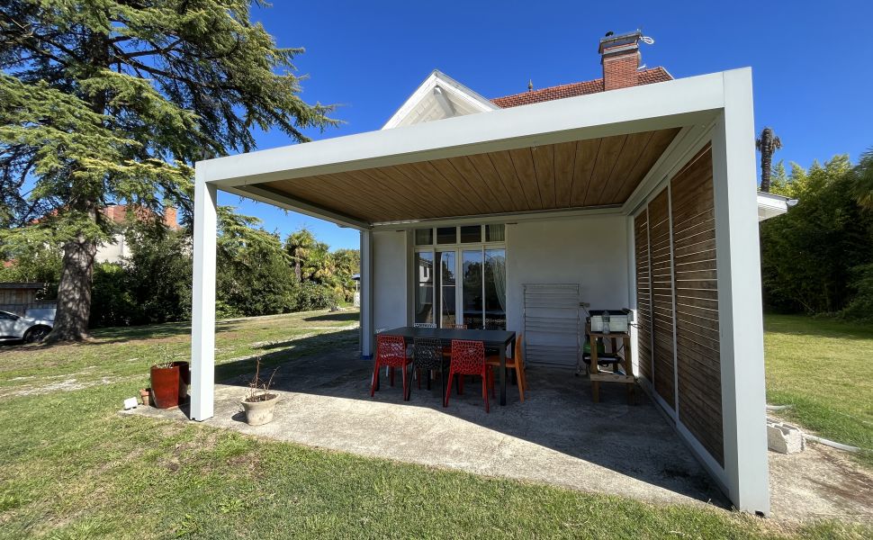 Desirable Turn Key Property, Heart of Saint Sever, Generous Gardens, Just 1hr to Ocean