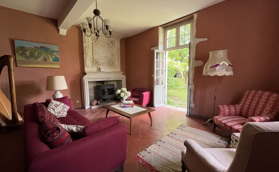 Maison de Maître avec cour très charmante et belle vue sur la vallée Chalossais