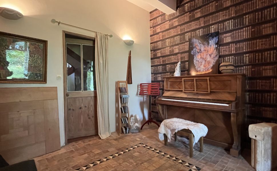 Maison de Maître avec cour très charmante et belle vue sur la vallée Chalossais
