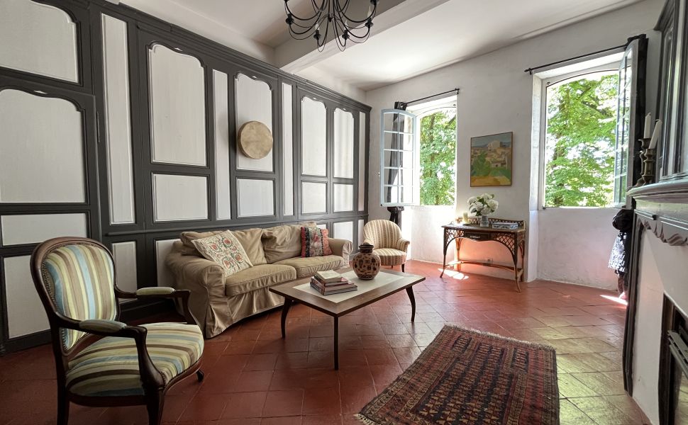 Maison de Maître avec cour très charmante et belle vue sur la vallée Chalossais