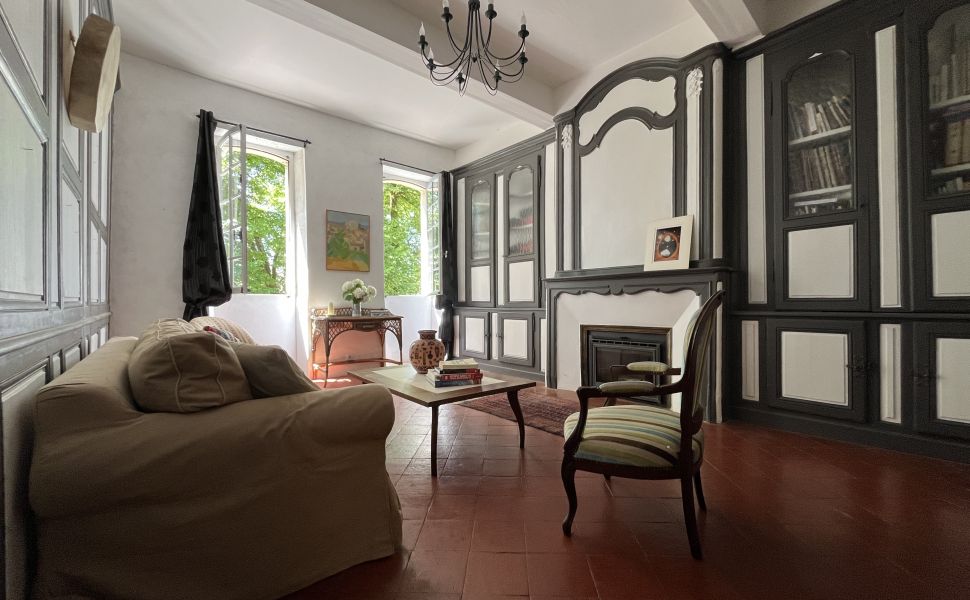 Maison de Maître avec cour très charmante et belle vue sur la vallée Chalossais