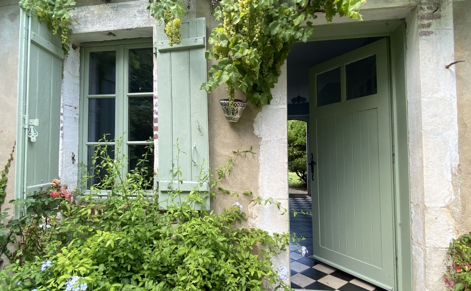 Maison de Maître avec cour très charmante et belle vue sur la vallée Chalossais