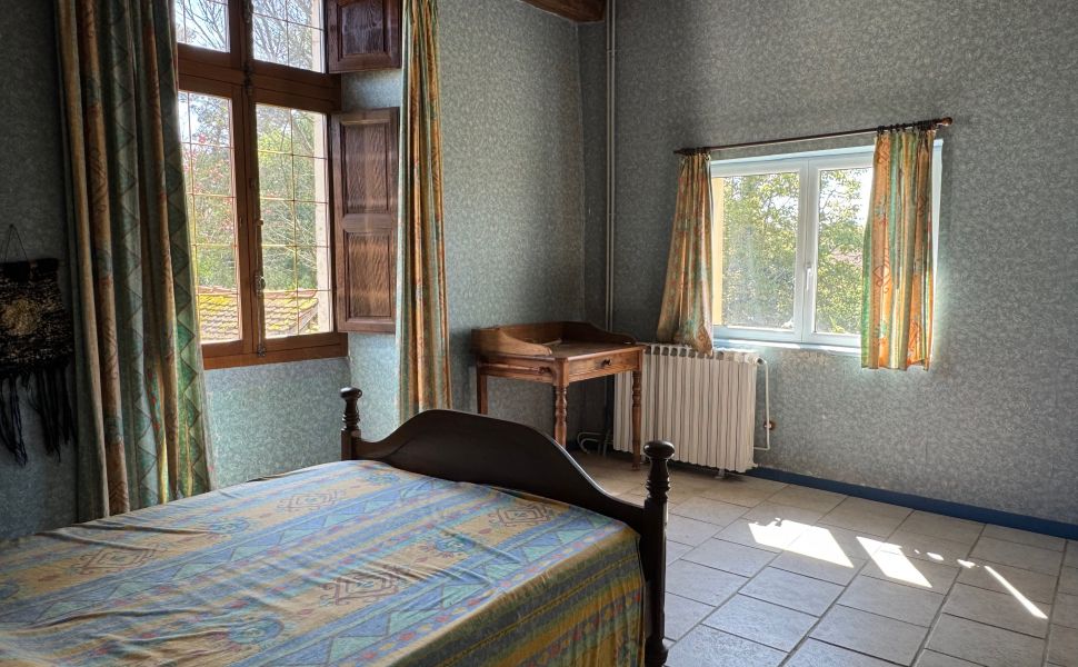 Propriété du XVIIIème Avec 2 Gîtes Indépendants Sur un Terrain Privé de 8 000m2