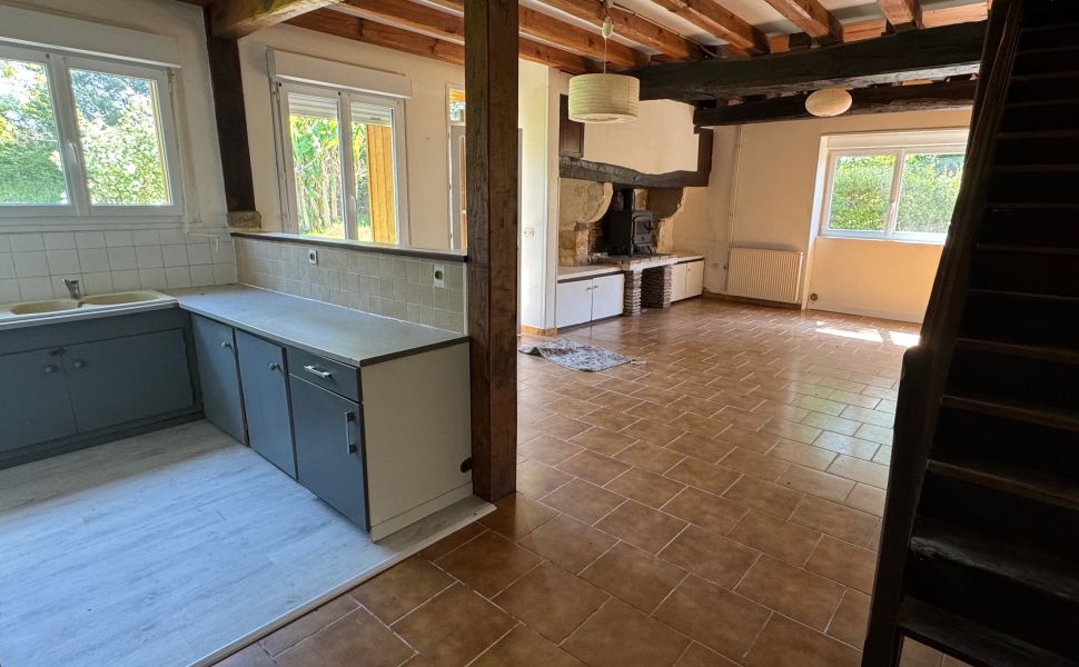 Propriété du XVIIIème Avec 2 Gîtes Indépendants Sur un Terrain Privé de 8 000m2