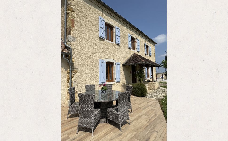 Adorable Bearnaise Ferme Avec Un Magnifique Gîte, Piscine Chauffée et Vue Montagne
