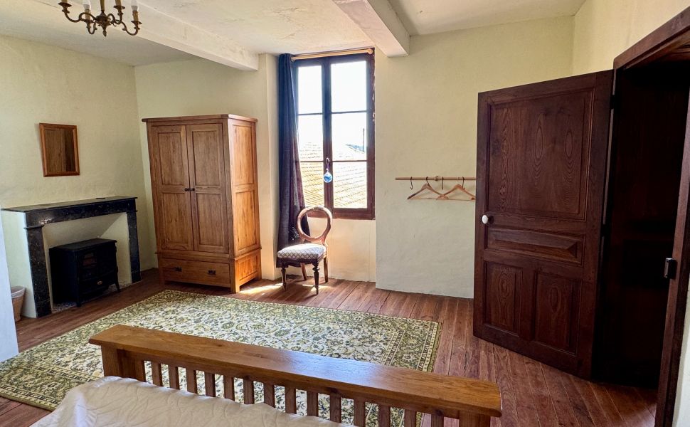 Authentique manoir du 19e siècle avec de belles dépendances, près de Garlin