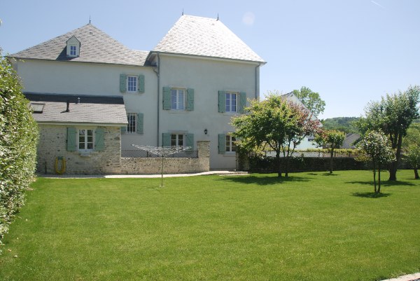 An Elegant Maison de Maître with Tennis Court; Heated Saltwater Pool; Guest Wing & 4 HA