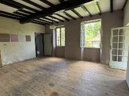 Historic property in the heart of the Medieval town of Sauveterre de Bearn