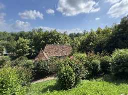 Historic property in the heart of the Medieval town of Sauveterre de Bearn