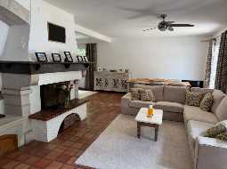 A Beautifully Presented 4 Bed Neo-Bearnaise Villa With Pool And Mountain Views