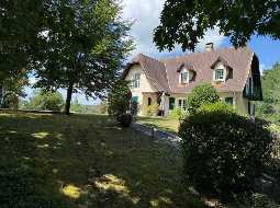 A Beautifully Presented 4 Bed Neo-Bearnaise Villa With Pool And Mountain Views