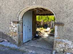 Superb 17th century Bearnaise farm in the heart of the Jurancon wine region just 20 minutes from Pau
