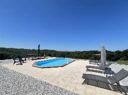 Exceptional Landaise Estate with Tourism Potential, Panoramic Views, Pool & Spacious Outbuildings