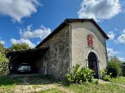 Élégante demeure de campagne du XVIII? siècle avec 2 gîtes, grange et 5,8 ha de terrain