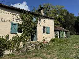 Élégante demeure de campagne du XVIII? siècle avec 2 gîtes, grange et 5,8 ha de terrain