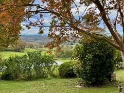 Vaste Demeure de Village du XVIII avec 9 Chambres, Piscine au Sel & Vue Pyrénées