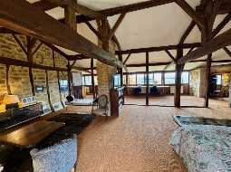 Vaste Demeure de Village du XVIII avec 9 Chambres, Piscine au Sel & Vue Pyrénées