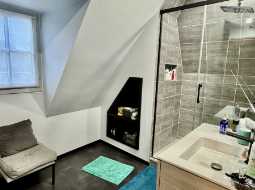 Fermette Béarnaise avec Grange Aménagée, Piscine et Vue Pyrénées, proche de Pau