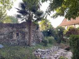 Rare, propriété authentique du XIVe siècle avec jardin et vues Pyrénées