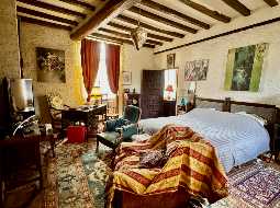 Rare, propriété authentique du XIVe siècle avec jardin et vues Pyrénées