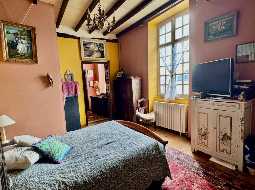 Rare, propriété authentique du XIVe siècle avec jardin et vues Pyrénées