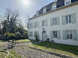 Demeure de Village de Caractère avec accès direct à la Rivière